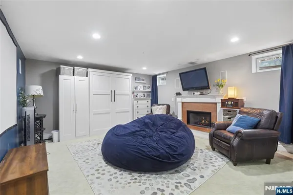 $1,585,000 | 50 Hemlock Drive, Paramus, NJ 07652
