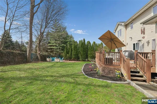 $1,585,000 | 50 Hemlock Drive, Paramus, NJ 07652