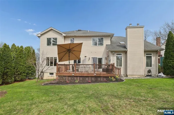$1,585,000 | 50 Hemlock Drive, Paramus, NJ 07652