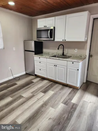 $1,050 | 9349 Valley Road, Unit 109, Berkeley Springs, WV 25411