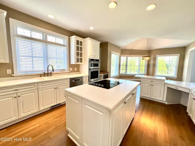 $4,250 | 719 Arboretum Drive, Wilmington, NC 28405