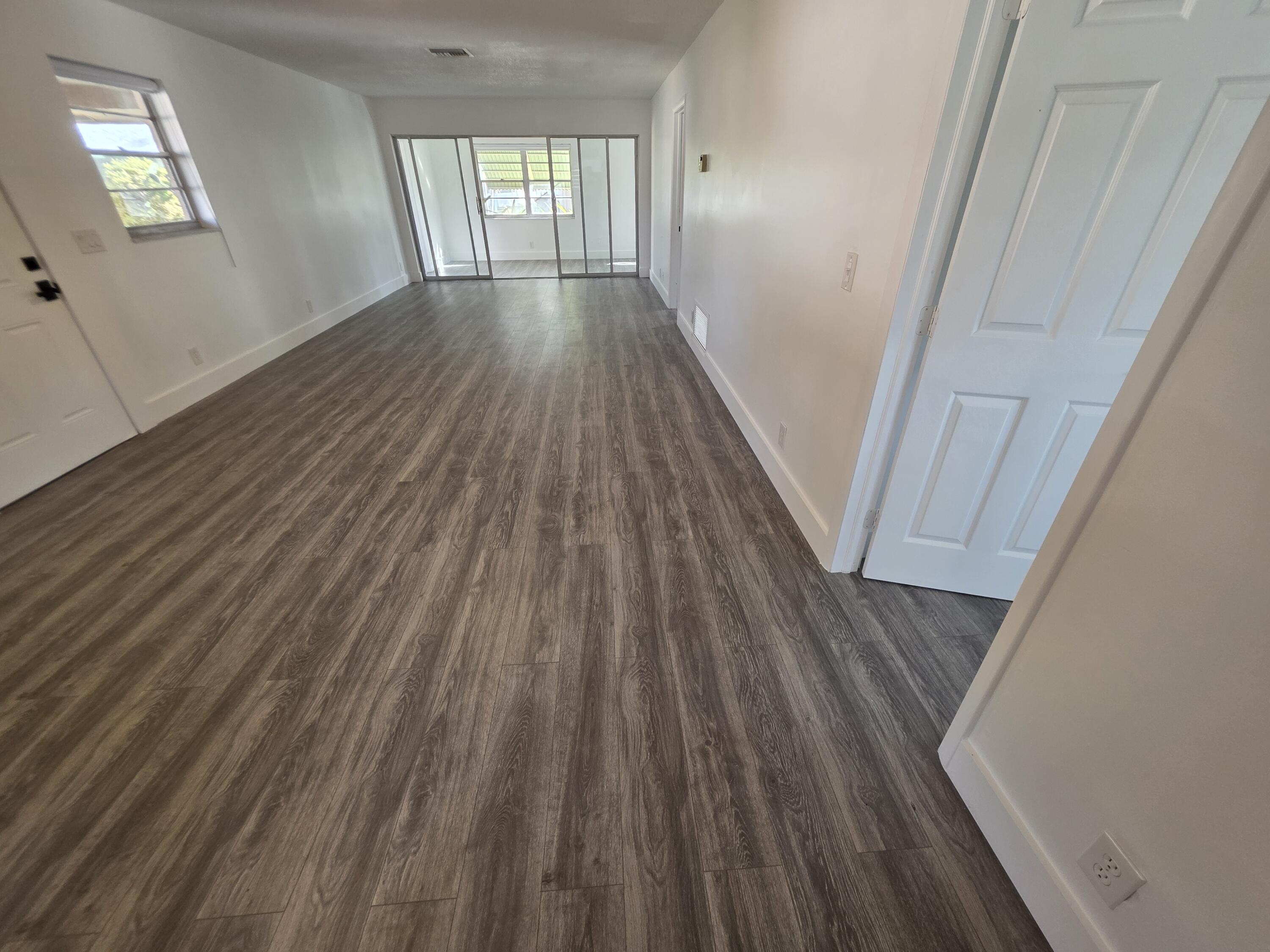 718 Whippoorwill Lane Delray Beach, FL 33445 - Photo 12 of 37 Living Room