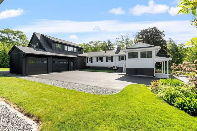 $899,900 | 481 West Townsend Road, Lunenburg, MA 01462