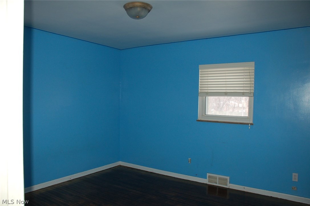 4433 Neville Road Cleveland, OH 44121 - Photo 8 of 21