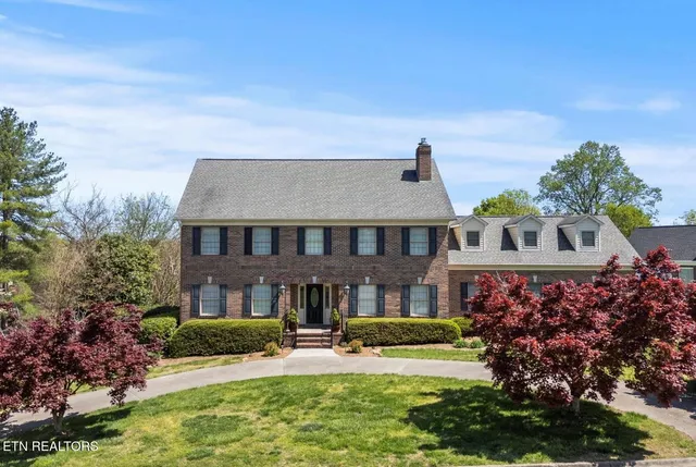 $999,900 | 1066 White Oak Avenue, Maryville, TN 37803
