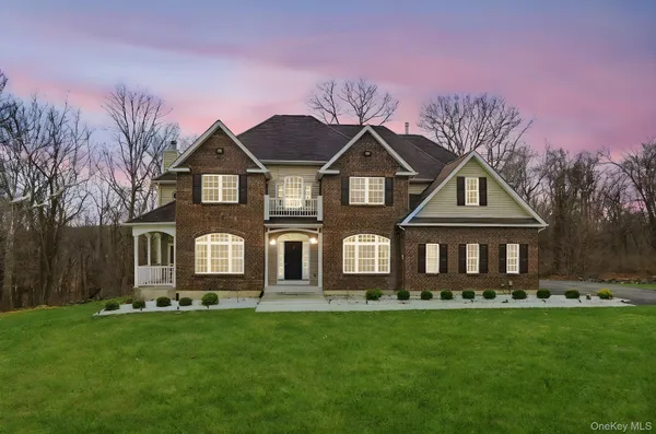 $824,900 | 37 Willets Way, Newburgh, NY 12550