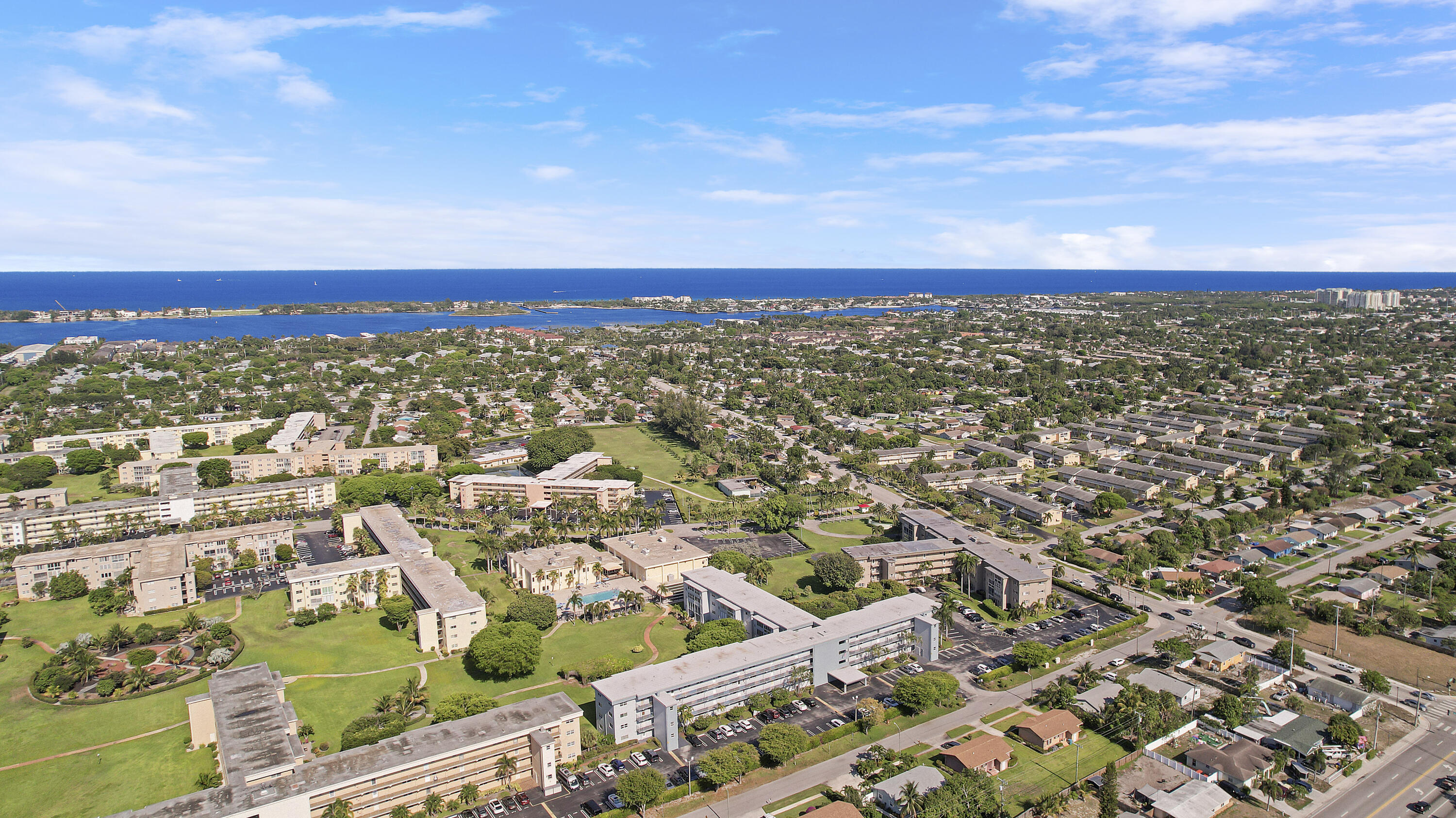 2400 Northeast 1st Lane, Unit 1020 Boynton Beach, FL 33435 - Photo 33 of 34 an aerial view of multiple house