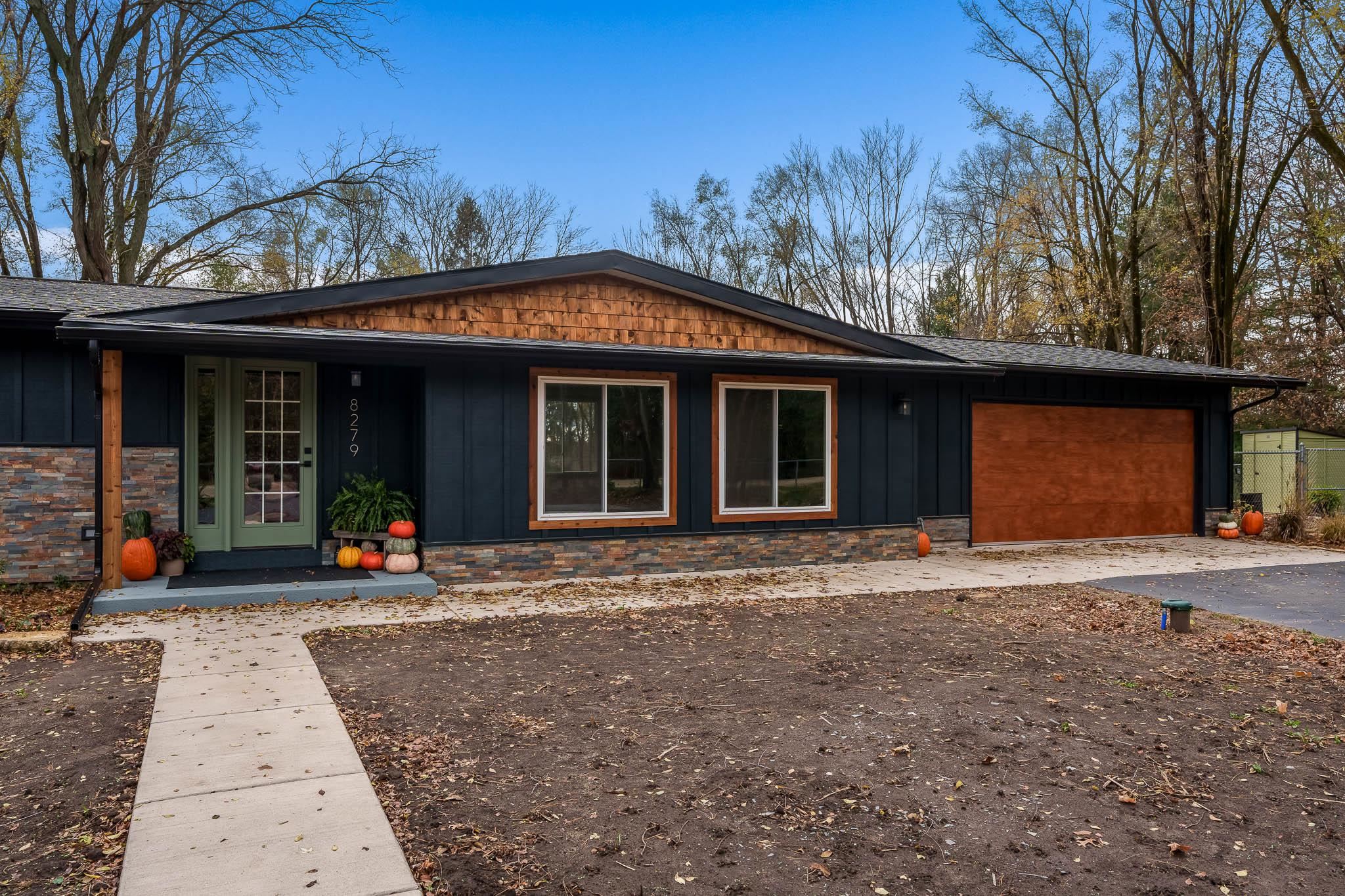8279 McCurry Road Roscoe, IL 61073 - Photo 2 of 42 Gallery Image 2