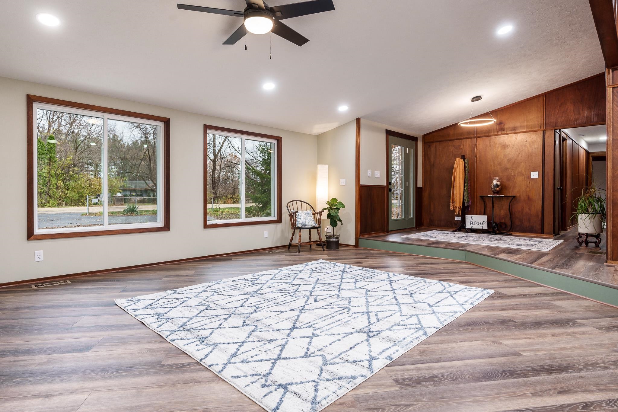 8279 McCurry Road Roscoe, IL 61073 - Photo 4 of 42 Gallery Image 4