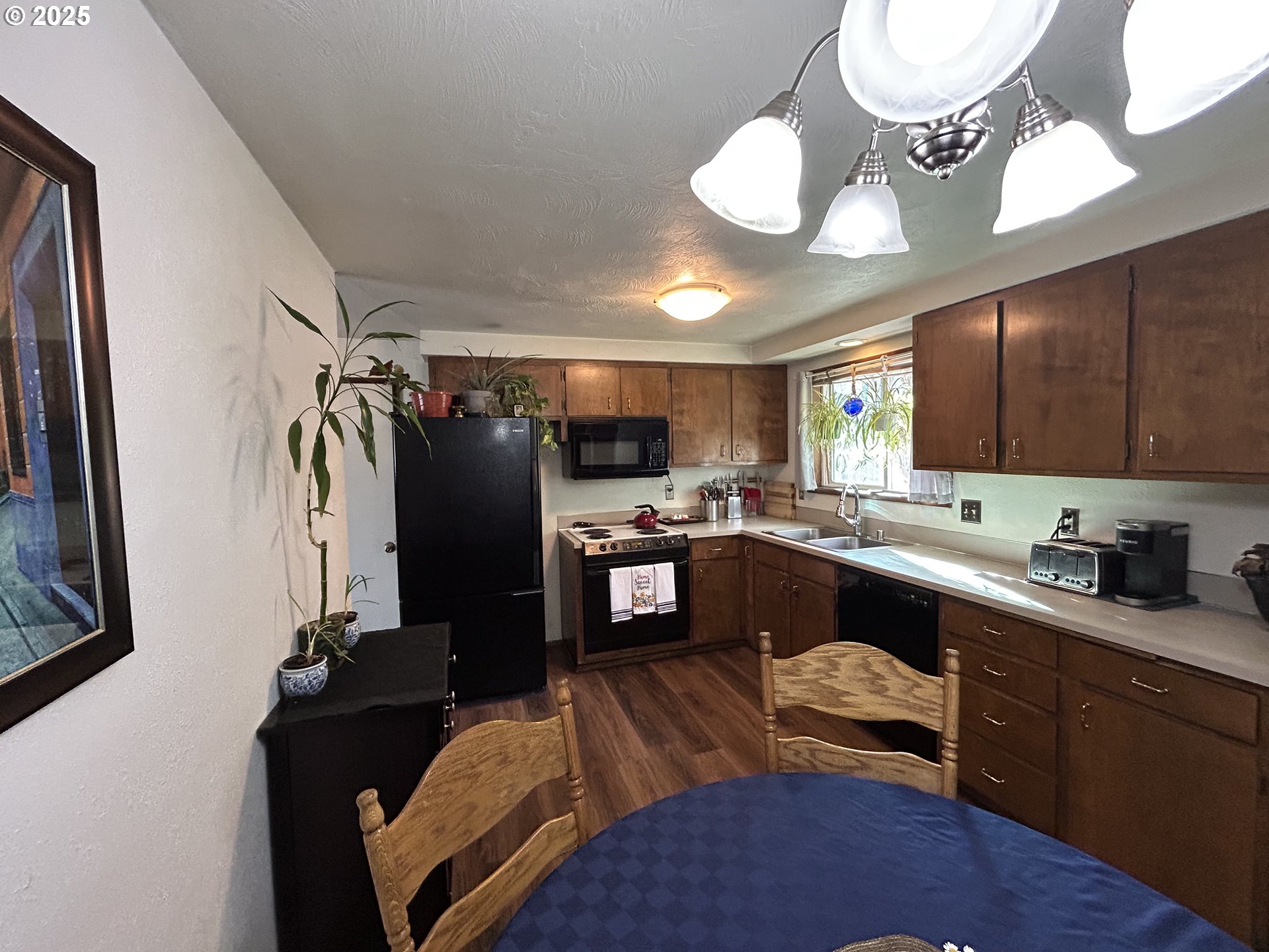 1205 Mill Street Springfield, OR 97477 - Photo 12 of 28