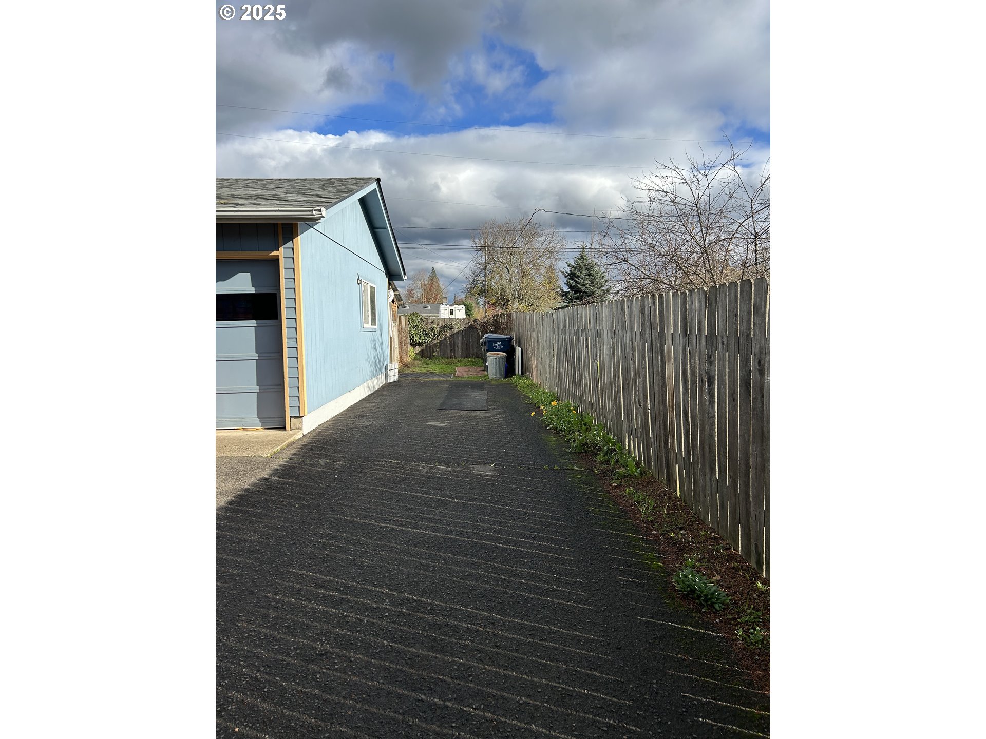 1205 Mill Street Springfield, OR 97477 - Photo 2 of 28