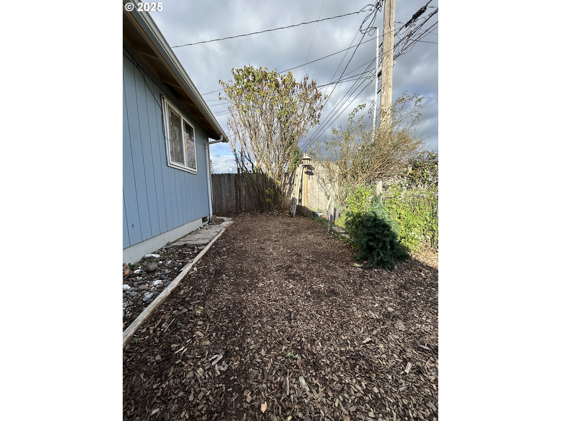 1205 Mill Street Springfield, OR 97477 - Photo 26 of 28