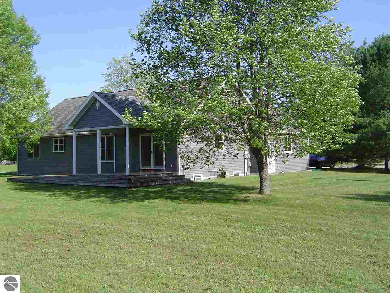 20718 Rhodes Road Interlochen, MI 49643 - Photo 5 of 32 1781382-4.JPG