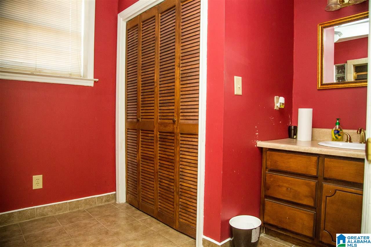 1716 Winewood Road Birmingham, AL 35215 - Photo 29 of 39