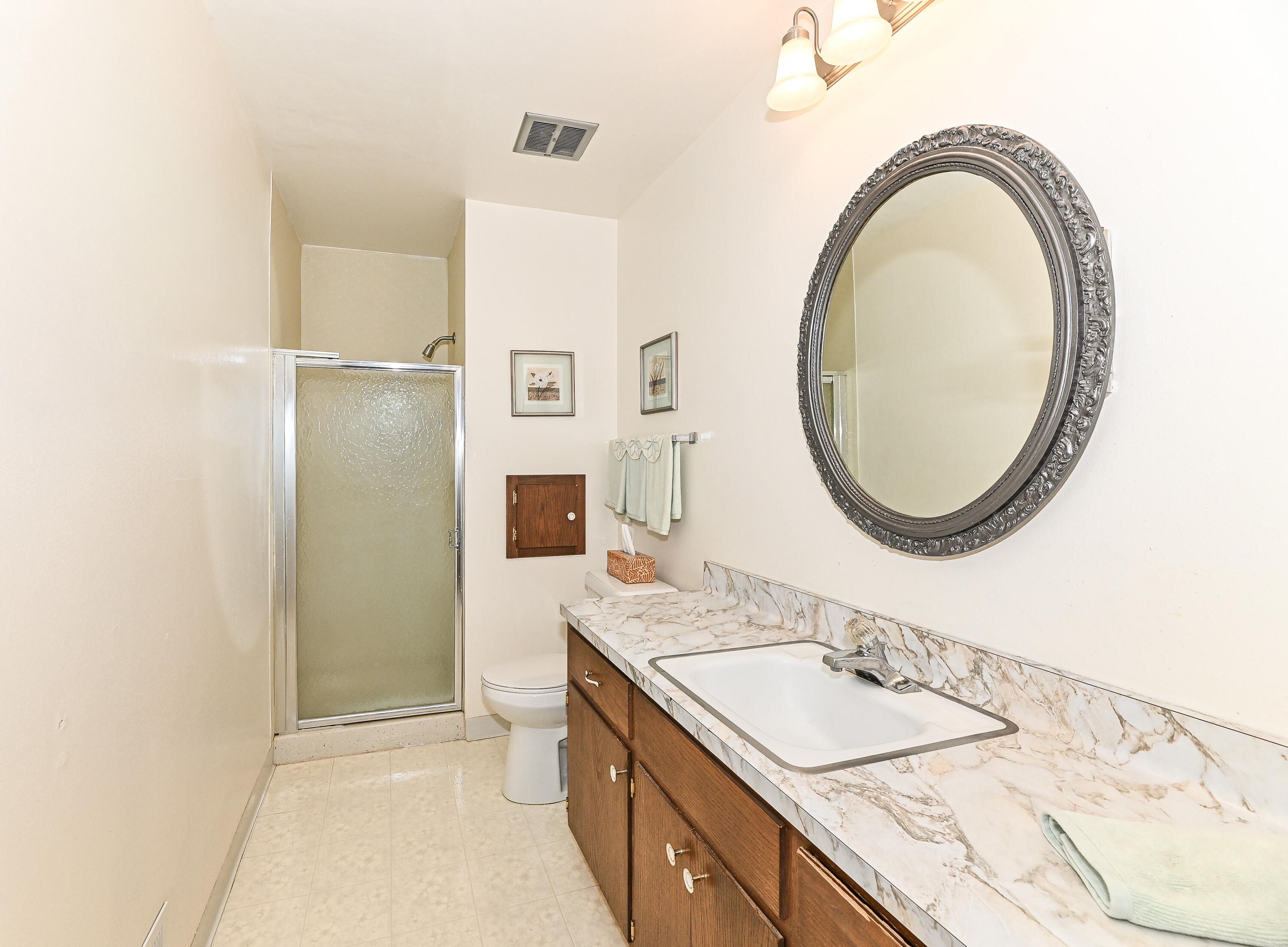 146 Perry Avenue Racine, WI 53406 - Photo 29 of 36 perry-36
