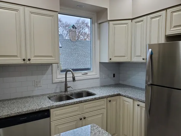 $2,475 | 4130 North Monticello Avenue, Unit 2, Chicago, IL 60618