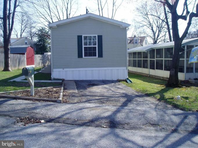 1319 Evering Avenue Rosedale, MD 21237 - Photo 13 of 15 Private parking pad!!