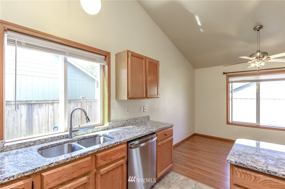 5903 Cherokee Loop Southeast Lacey, WA 98513 - Photo 14 of 38 Gallery Image 14