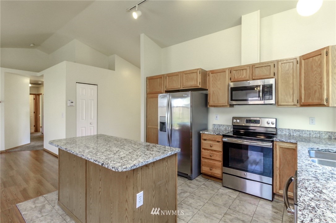 5903 Cherokee Loop Southeast Lacey, WA 98513 - Photo 15 of 38 Gallery Image 15