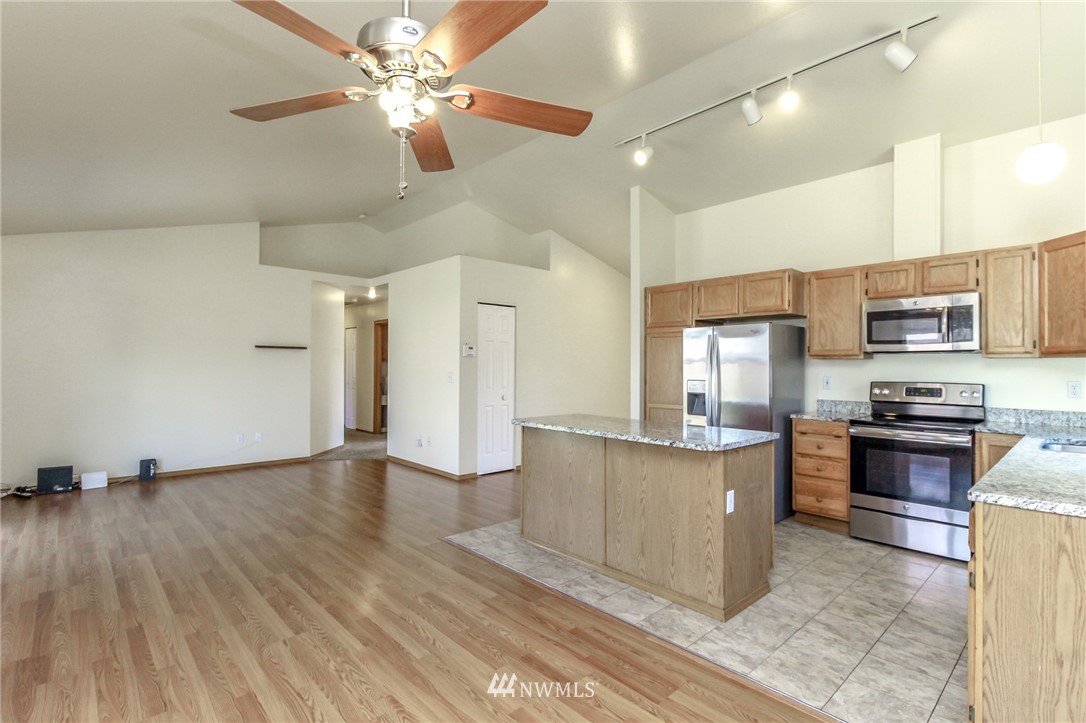 5903 Cherokee Loop Southeast Lacey, WA 98513 - Photo 16 of 38 Gallery Image 16