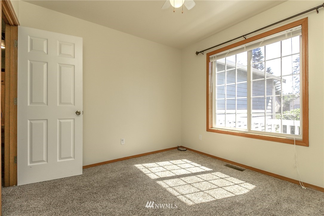 5903 Cherokee Loop Southeast Lacey, WA 98513 - Photo 19 of 38 Gallery Image 19