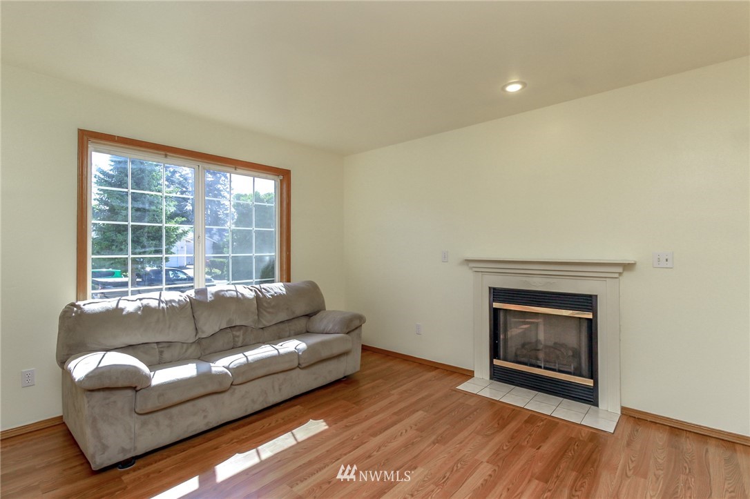 5903 Cherokee Loop Southeast Lacey, WA 98513 - Photo 4 of 38 Gallery Image 4