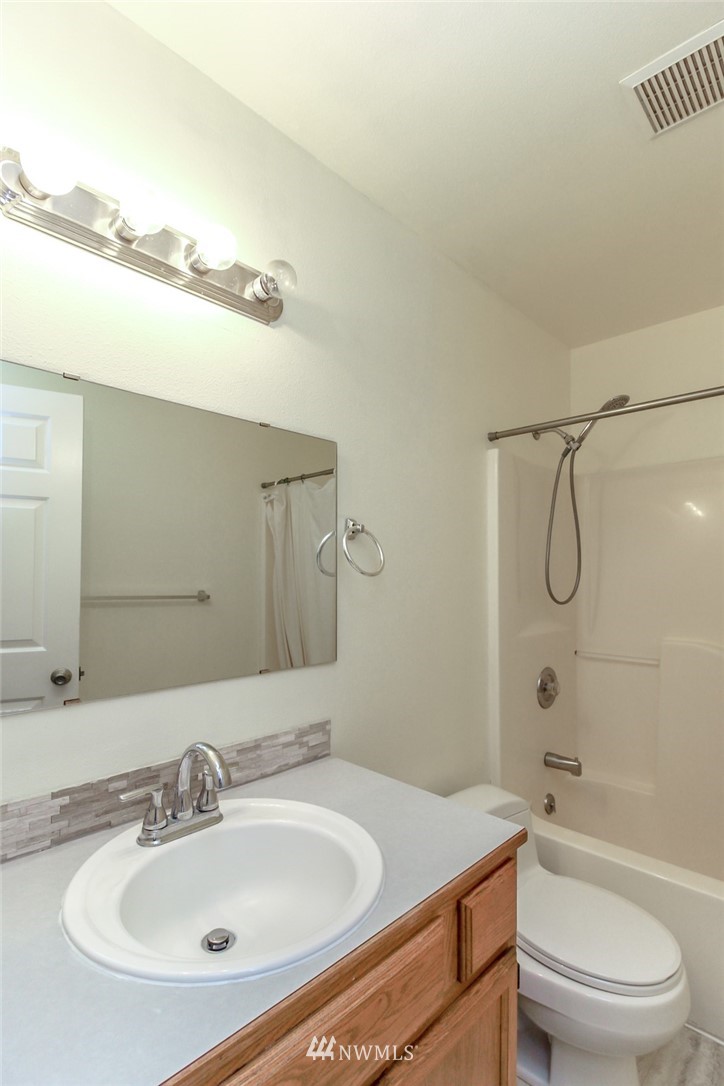 5903 Cherokee Loop Southeast Lacey, WA 98513 - Photo 31 of 38 Gallery Image 31