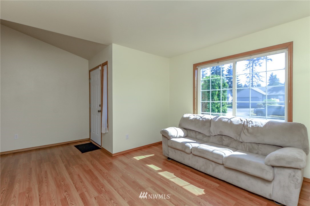 5903 Cherokee Loop Southeast Lacey, WA 98513 - Photo 5 of 38 Gallery Image 5