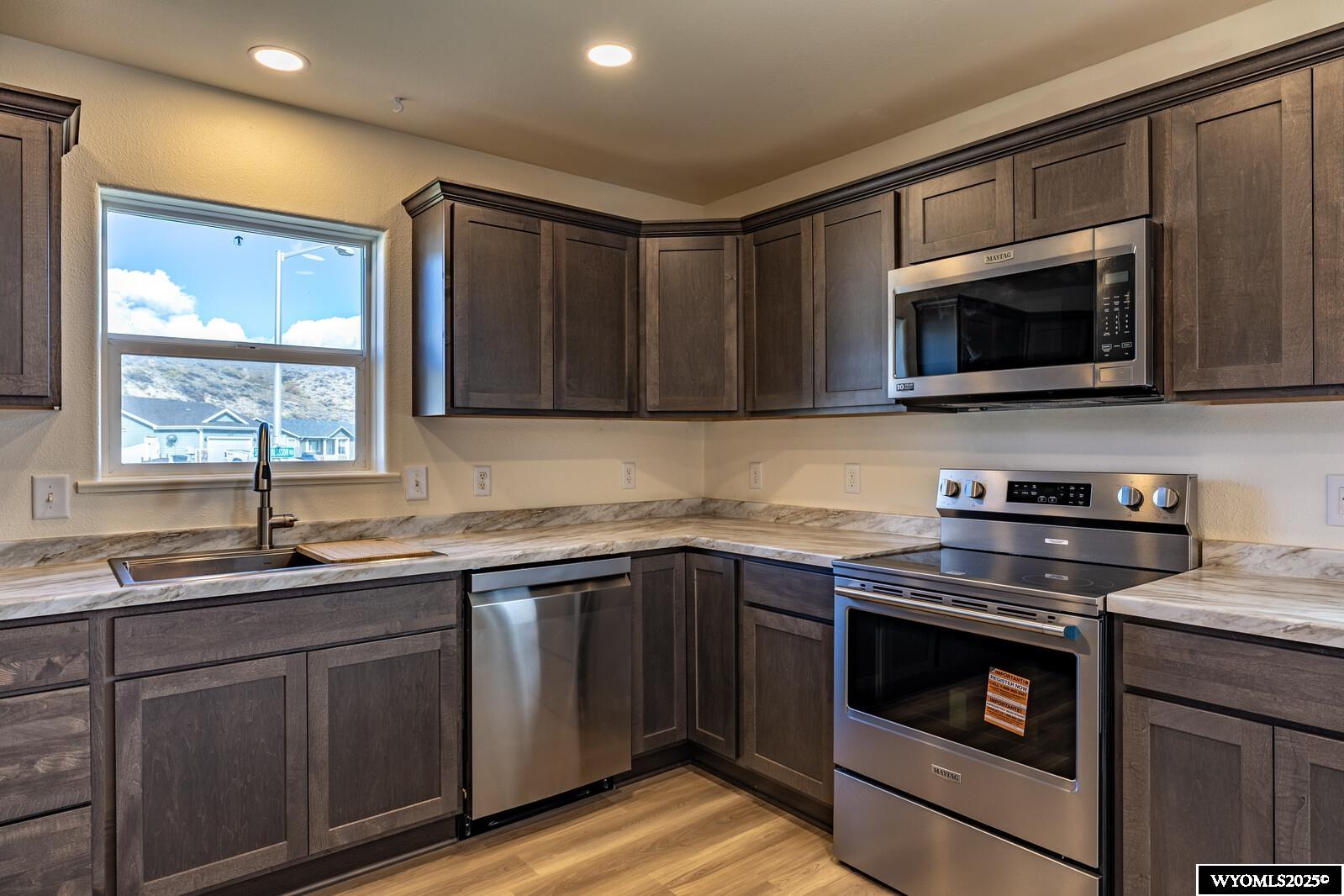 6415 Squash Blossom Road Casper, WY 82604 - Photo 7 of 26