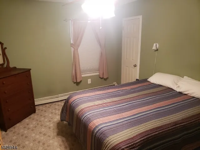 $1,800 | 119 Water Street, Newton, NJ 07860