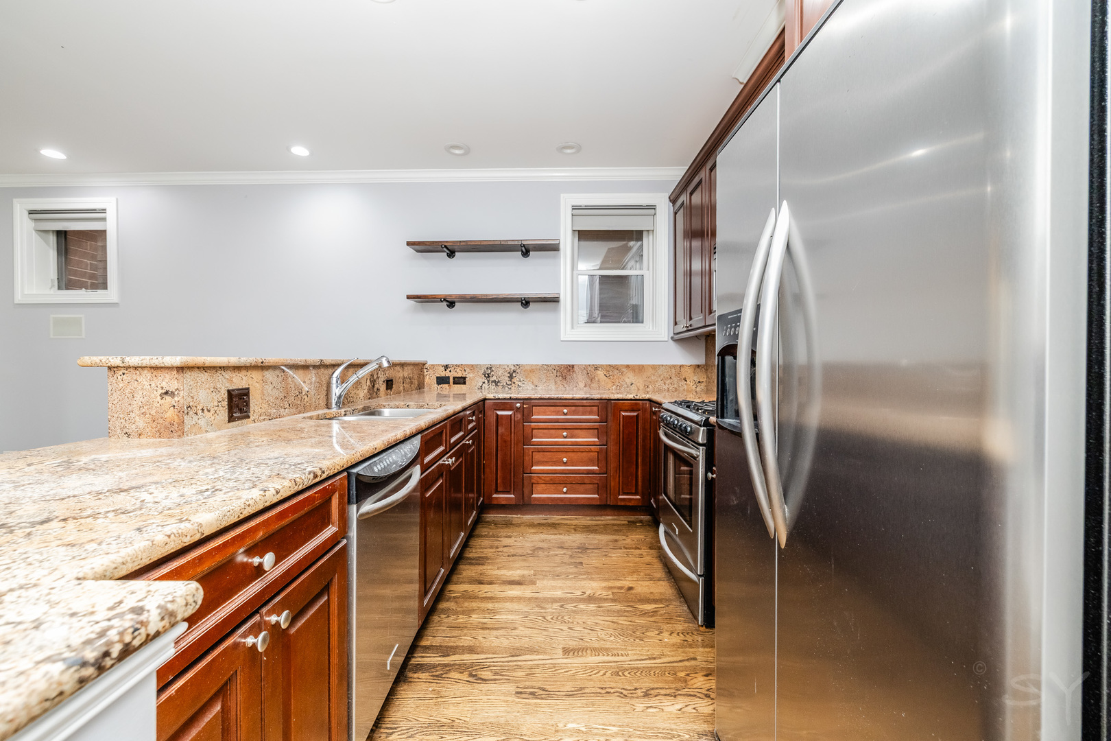 1116 West Hubbard Street, Unit 2W Chicago, IL 60642 - Photo 9 of 33