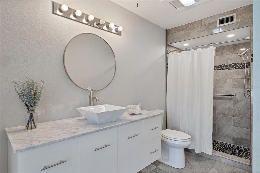 2115 Shadow Oaks Road Sarasota, FL 34240 - Photo 20 of 35