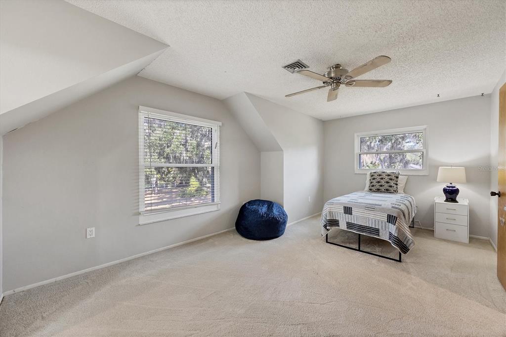 2115 Shadow Oaks Road Sarasota, FL 34240 - Photo 24 of 35