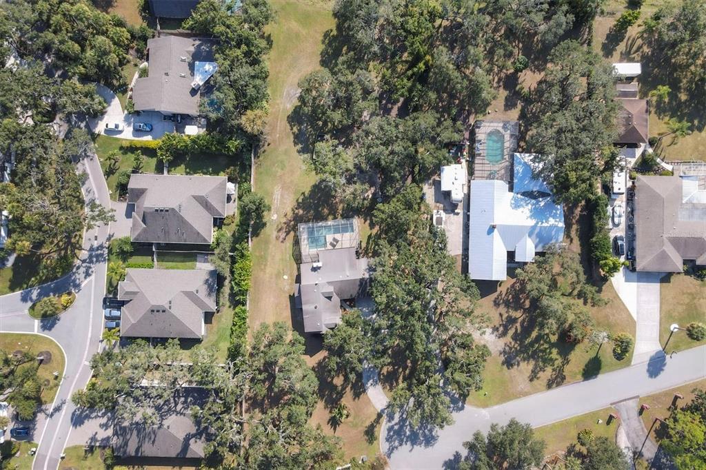 2115 Shadow Oaks Road Sarasota, FL 34240 - Photo 34 of 35