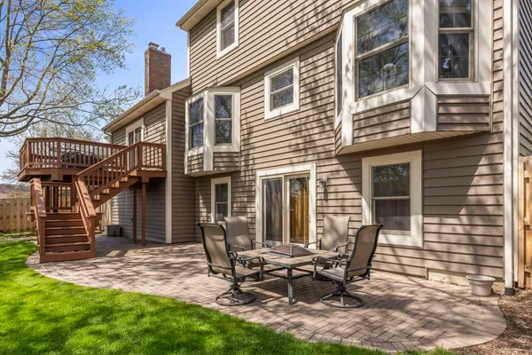 $750,000 | 4505 Concorde Place, Lisle, IL 60532