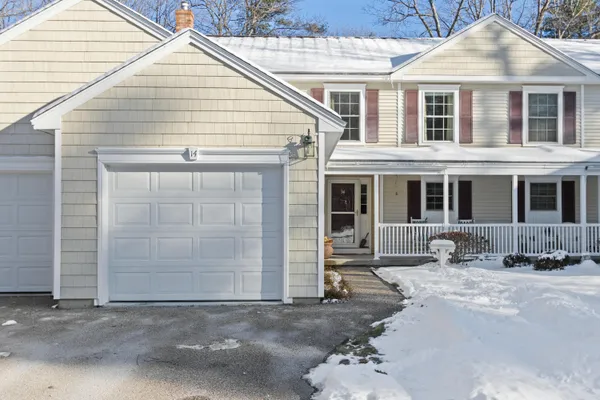 $479,000 | 14 Hampton Glen Drive, Unit 51, Kennebunk, ME 04043