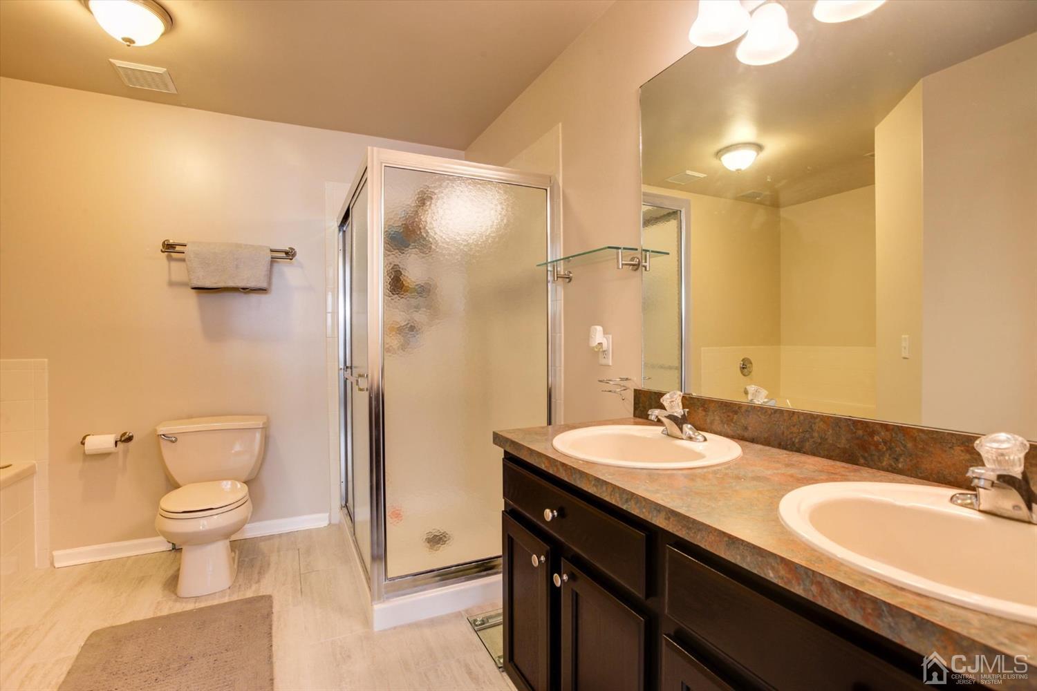 220 Hawthorne Road North Brunswick, NJ 08902 - Photo 12 of 20 Gallery Image 12