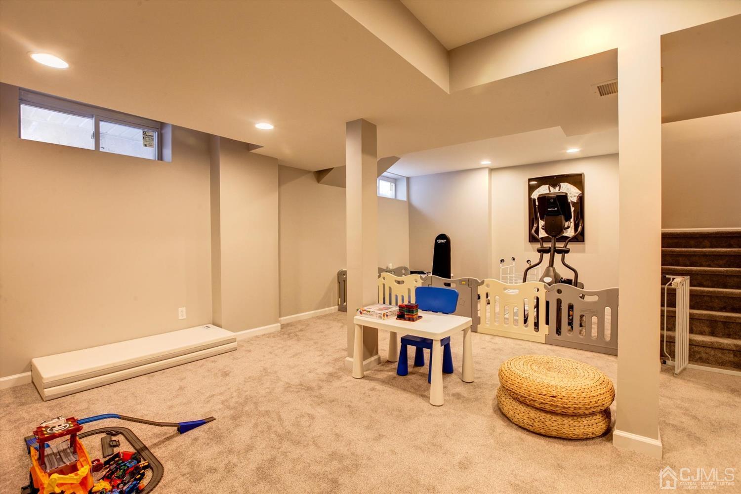220 Hawthorne Road North Brunswick, NJ 08902 - Photo 19 of 20 Gallery Image 19