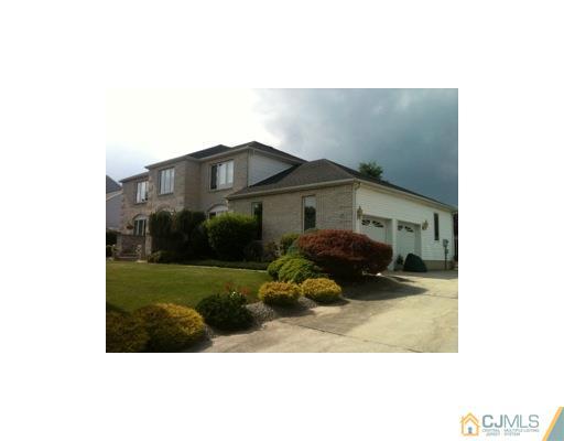 4 Allison Court Edison, NJ 08820 - Photo 1 of 15