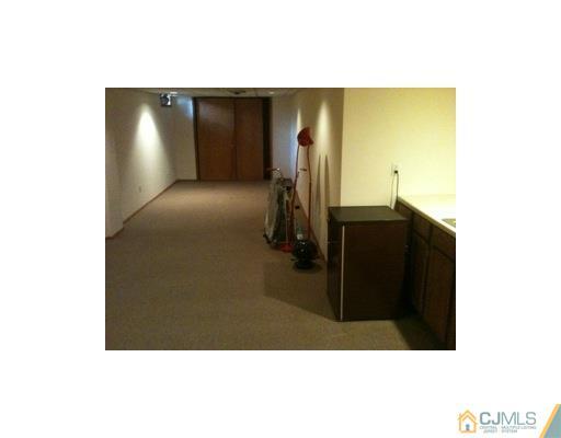 4 Allison Court Edison, NJ 08820 - Photo 14 of 15