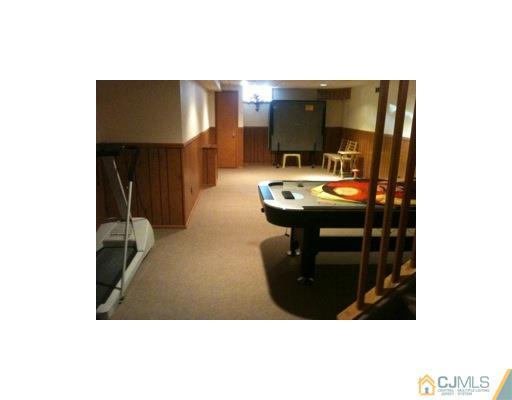 4 Allison Court Edison, NJ 08820 - Photo 15 of 15
