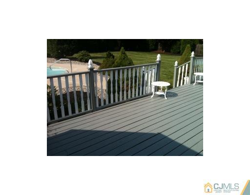 4 Allison Court Edison, NJ 08820 - Photo 3 of 15