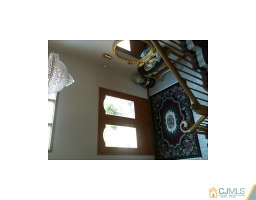 4 Allison Court Edison, NJ 08820 - Photo 6 of 15