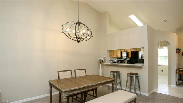 $1,995 | 6645 Huntington Lakes Circle, Unit 201, Naples, FL 34119