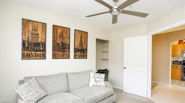 $1,995 | 6645 Huntington Lakes Circle, Unit 201, Naples, FL 34119