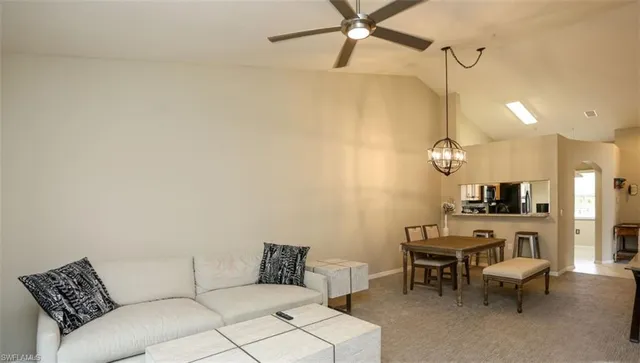 $1,995 | 6645 Huntington Lakes Circle, Unit 201, Naples, FL 34119