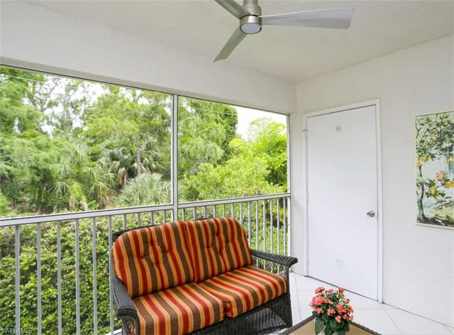 $1,995 | 6645 Huntington Lakes Circle, Unit 201, Naples, FL 34119