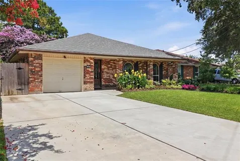 $349,500 | 5024 Jeannette Drive, Metairie, LA 70003