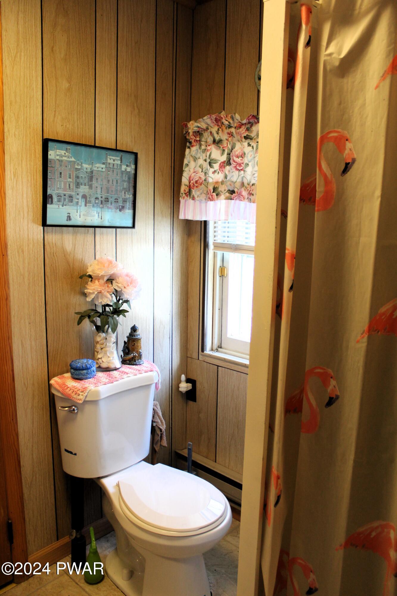 124 Deer Road Greentown, PA 18426 - Photo 15 of 35 Bathroom