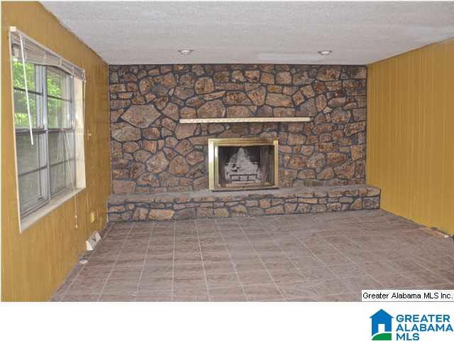 437 Burgundy Road Birmingham, AL 35215 - Photo 10 of 32